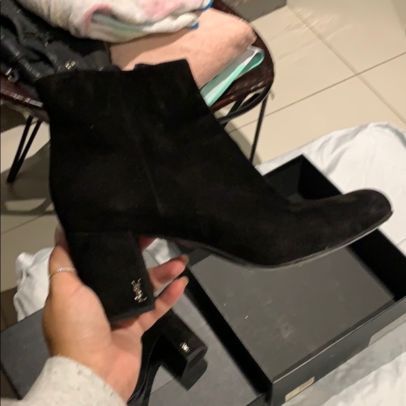 Saint Laurent suede booties - Picture 4 of 8